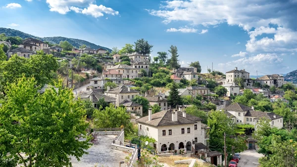 5+1 γραφικά χωριά κοντά στα χιονοδρομικά της Ελλάδας