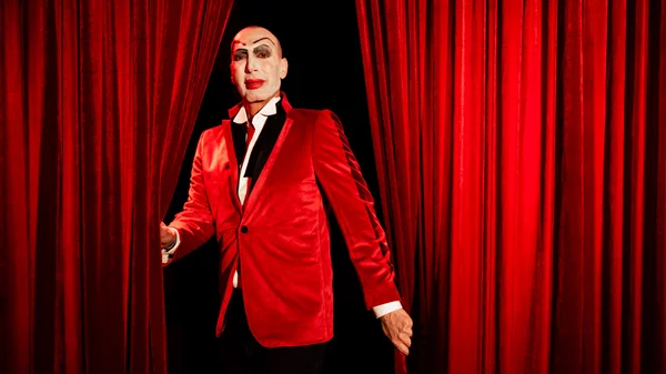 "Μεφίστο": Το πιο σκοτεινό και αντιφασιστικό μυθιστόρημα του Κλάους Μανν ξανά στη σκηνή