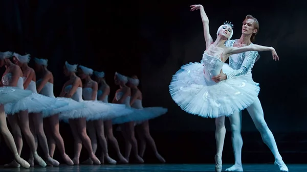 Η "Λίμνη των κύκνων" στο Ακροπόλ τον Οκτώβριο