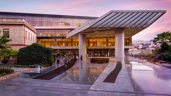 Παγκόσμια Ημέρα Ποίησης με "Ιλιάδα εξ ακοής" στο Μουσείο της Ακρόπολης