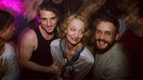 To "Blue train" του Γεράσιμου Ευαγγελάτου κάνει στάση στο Θέατρο Άλμα