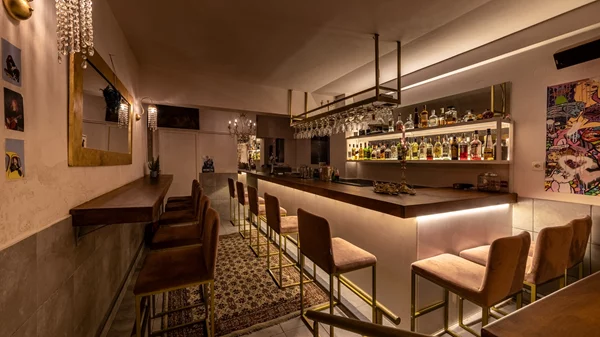 H Γωγώ που όλοι αγαπούν και το 'Υογό tasty bar'