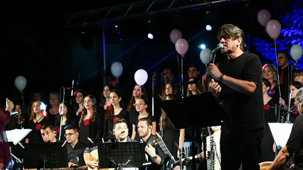 Ο Θοδωρής Κοτονιάς και οι "Μουσικές του φθινοπωρινού δάσους" στις Ροβιές