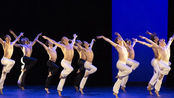 Τα Μπαλέτα Μπεζάρ της Λωζάνης τιμούν τον Μίκη Θεοδωράκη στο Ηρώδειο