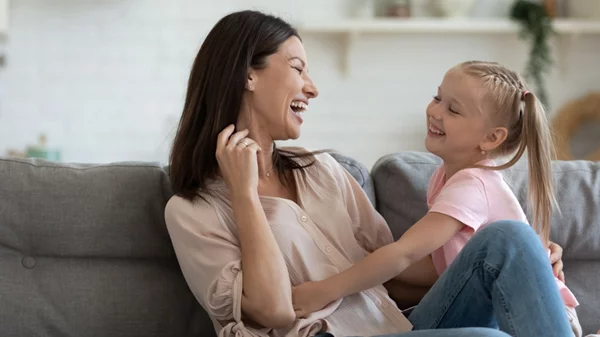 40 ερωτήσεις για να ξεκινήσεις τις πιο ενδιαφέρουσες συζητήσεις με τα παιδιά σου