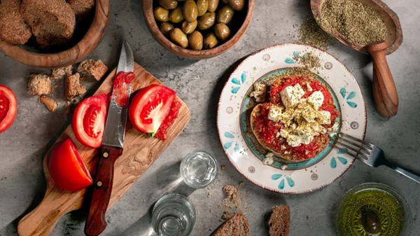 "Η καλύτερη σαλάτα του κόσμου είναι ελληνική" και μερικές σκέψεις πάνω σε αυτό