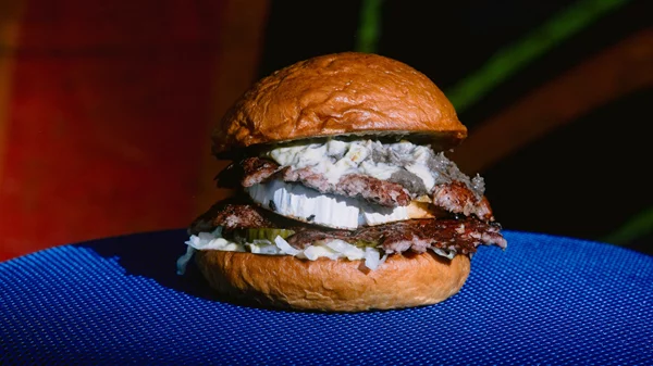 'Hanky Panky': Ο Γρηγόρης Κίκης παίζει και με street food