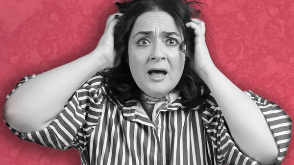 Η Ελένη Ουζουνίδου "Σίρλεϊ" στο Θέατρο του Νέου Κόσμου