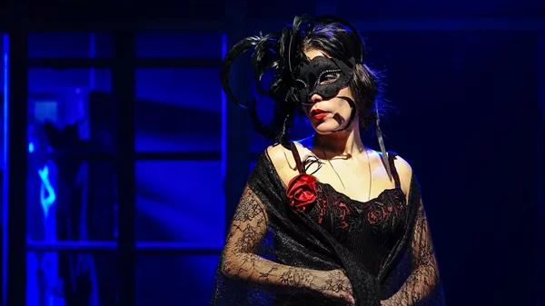 Eιδική προσφορά για τις γυναίκες για την παράσταση "Νόρα: Το σπίτι της κούκλας" στο Altera Pars