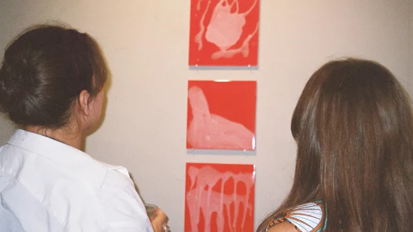 "Medicine Woman": Η Ναταλία Αστραία εξερευνά την πολύπλευρη θηλυκή φύση