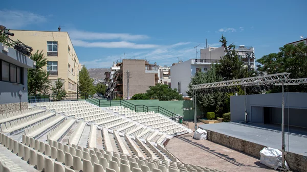 Θεατρικές και μουσικές βραδιές στο Κηποθέατρο Νίκαιας