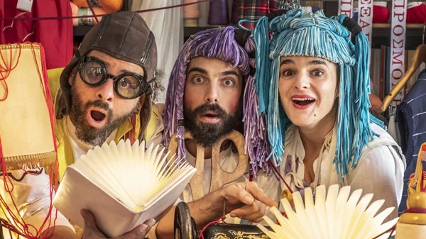 Ο "Ραφτάκος των λέξεων" της ομάδας Μικρός Νότος βάζει τα καλοκαιρινά του