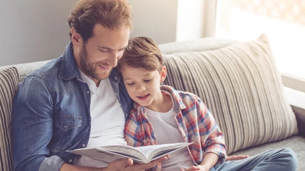 "Μια μικρή βιβλιοθήκη, ένα μεγάλο ταξίδι" στην Ιστορική Βιβλιοθήκη του Ιδρύματος Αικατερίνης Λασκαρίδη