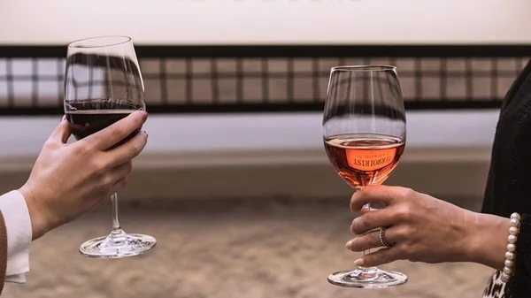 Η νέα σοδειά των αθηναϊκών wine bars