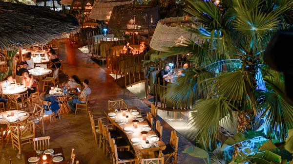 Gajah: Το μυστικό νησί της Αθήνας είναι και πάλι εδώ