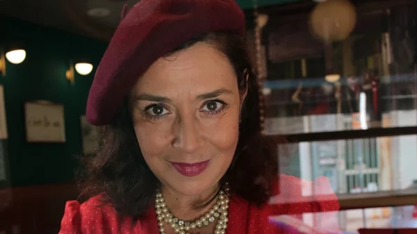 Η Φένια Παπαδόδημα ζωντανεύει την σπουδαία τραγουδίστρια Μαρίκα Παπαγκίκα στο "Marika’s dream"