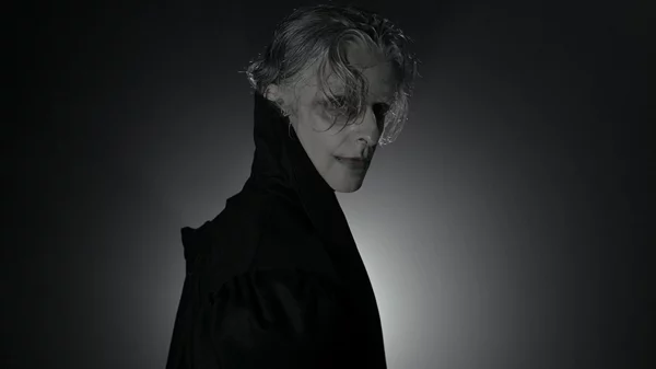 Οι τελευταίες παραστάσεις του "Dracula" στο Θέατρο Πόρτα