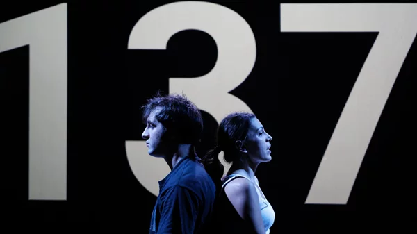 Πρεμιέρα για το "Lemons" στο Θέατρο του Νέου Κόσμου με τους Άννα Μενενάκου - Γιώργο Ζυγούρη