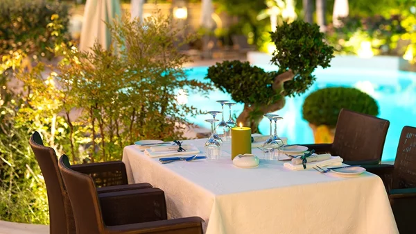 Ανδρέας Λαγός και Κωνσταντίνος Βασιλείου μαγειρεύουν με τοπικά προϊόντα της Ρόδου και της Δωδεκανήσου