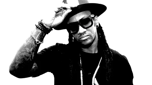 Ο Maxim, εκτός από τους Prodigy, κάνει και τέχνη