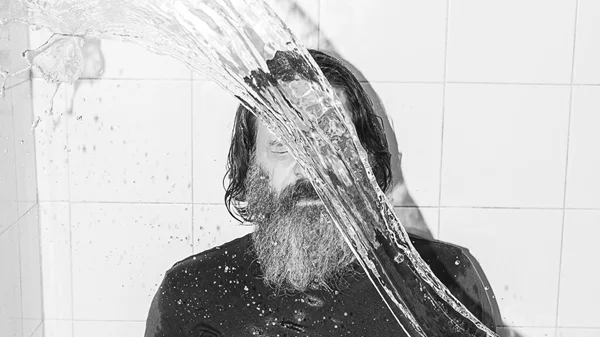 Slapstick "Βάτραχοι" του Αριστοφάνη σε escape room από τους Γιάννο Περλέγκα και "κι όμΩς κινείται"