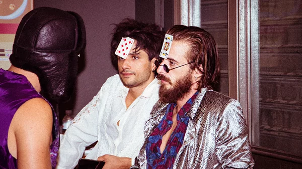 Ο Γιώργος Κουτλής μάς λέει πέντε πράγματα που δεν γνωρίζαμε για τους ηλεκτρισμένους "Παίχτες"