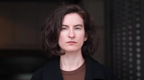 Η συγγραφέας Deniz Ohde απλώνει "Διάχυτο φως" στο Ινστιτούτο Γκαίτε