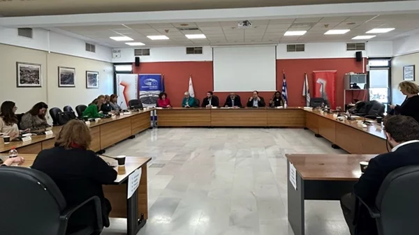 Η επιτροπή Πολιτισμού του ΕΚ στην Ελευσίνα