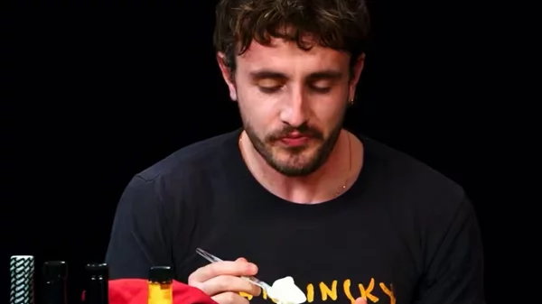 Τι τρώνε τα performative males στα εστιατόρια