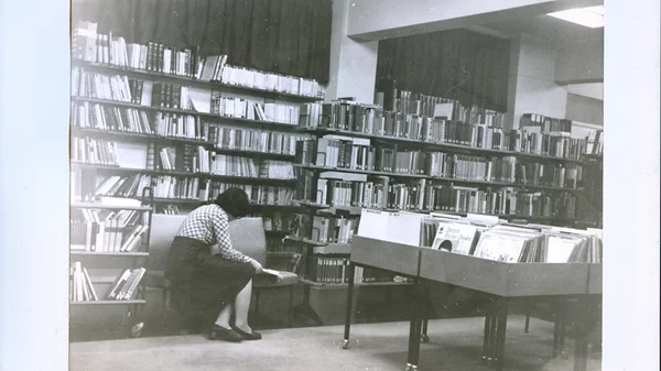 Μια εικαστική ματιά στο πλούσιο ιστορικό αρχείο του Ινστιτούτου Γκαίτε