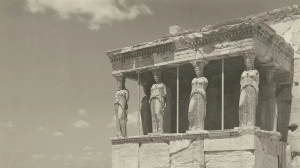 Οι εμβληματικές αργυροτυπίες της Nelly's ταξιδεύουν στα Χανιά