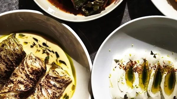 Την Μεγάλη Παρασκευή στρώνουν Αγιορείτικο τραπέζι στο Κουκάκι