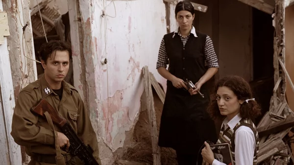 Οι "Δύο γιοι" του Μπρεχτ μιλούν για το κτήνος μέσα μας για 2η χρονιά