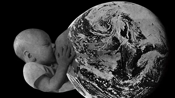 "Futuranna": Η κριτική ματιά της Anna Esposito απέναντι στον καταναλωτισμό