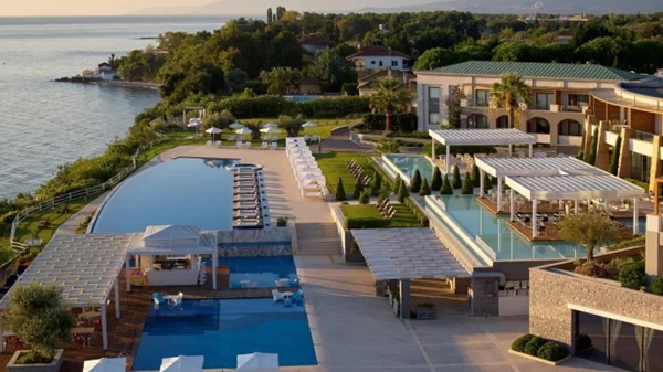 Αυτός είναι ο προορισμός σας για adults-only απόδραση στη σκιά του Ολύμπου