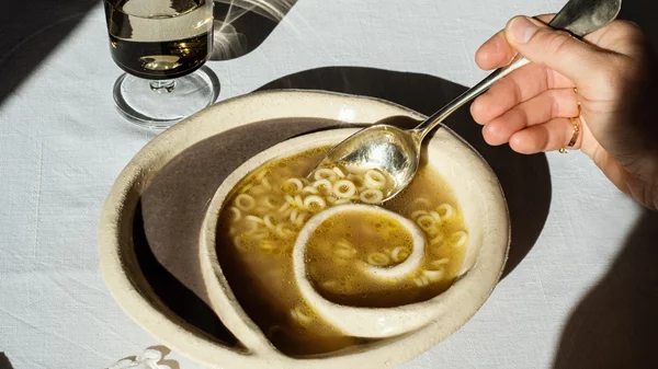 Το Cafe Society επιστρέφει στο "Mona Athens"