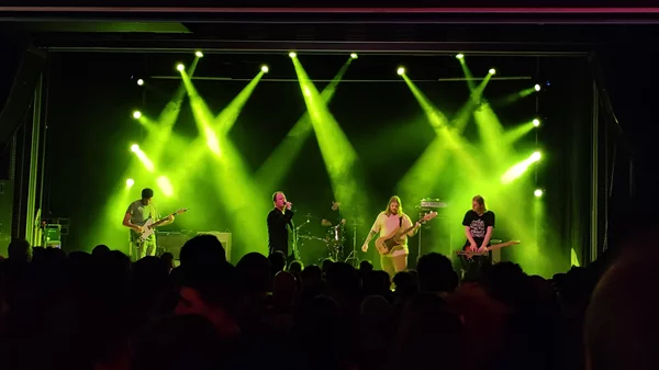 Όσιοι Protomartyr στη σκηνή του Gagarin 205