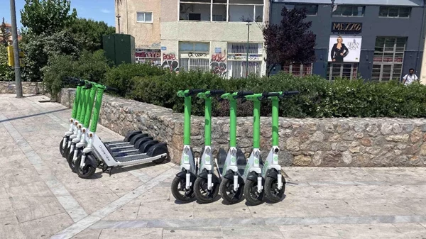 Μια βιώσιμη λύση για τα πατίνια στην Αθήνα