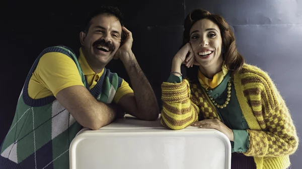 Το ξέφρενο "Μίξερ" της Ζέτης Φίτσιου έρχεται στο θέατρο Μικρό Γκλόρια