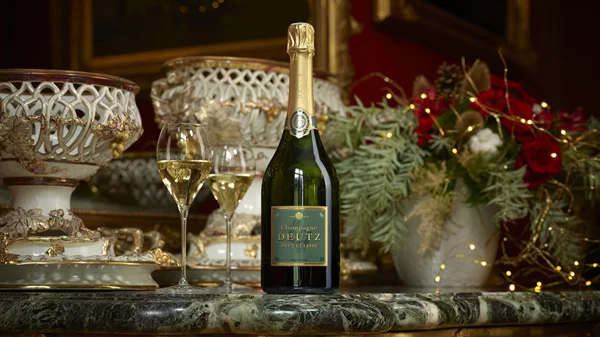 Στον αφρό των ημερών με τη σαμπάνια Deutz