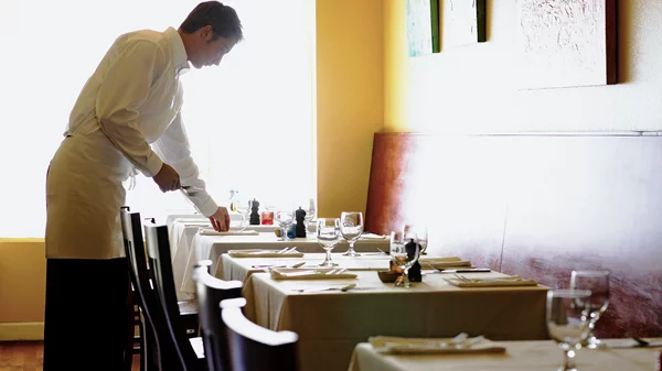 Η σημασία της (καλής) συμπεριφοράς σε ένα εστιατόριο