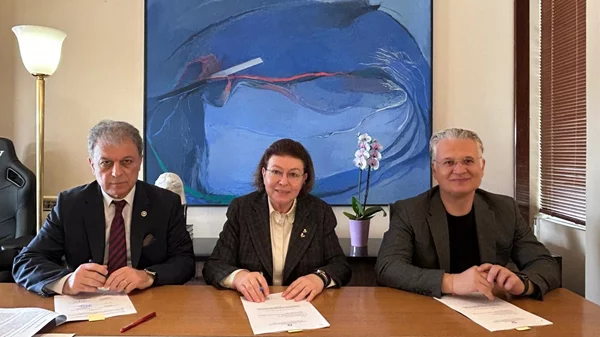 Προγραμματική σύμβαση για δημιουργία σχολών πετράδων σε Πεντάλοφο και Λαγκάδια ανακοίνωσε το ΥΠΠΟ