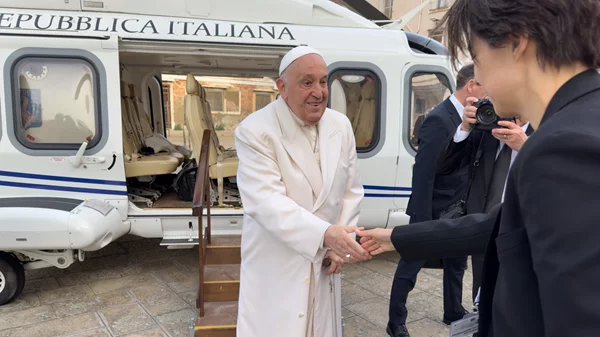 Ο εμβληματικός φωτογράφος Juergen Teller εγκαινιάζει το νέο χώρο του Ιδρύματος Ωνάση