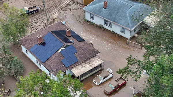 Πώς οι σεφ στο Asheville της Βόρεια Καρολίνας αντιμετώπισαν την έλλειψη νερού μετά τον τυφώνα Helene