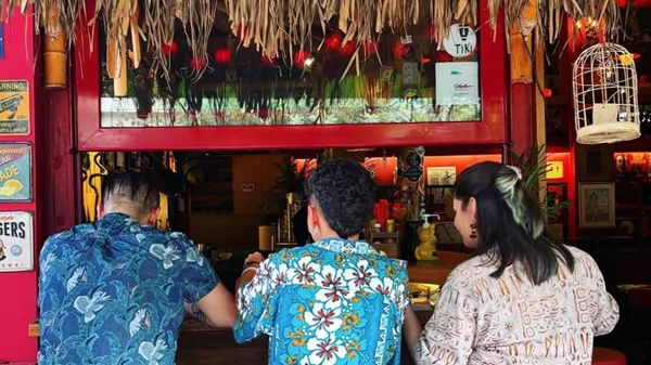 Το πιο εξωτίκ μπαρ της Αθήνας κάνει πιο fun τον Αύγουστο στην πόλη