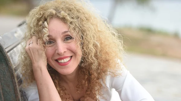 Χριστίνα Κουλουμπή: "Πιστεύω στην ομορφιά του θεάτρου για παιδιά που απευθύνεται και στους μεγαλύτερους"