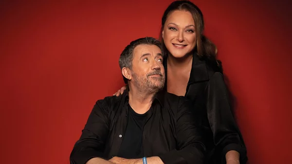 "Sexy Laundry": Παπαδόπουλος και Λουϊζίδου μελετούν τα αδιέξοδα των ερωτικών σχέσεων