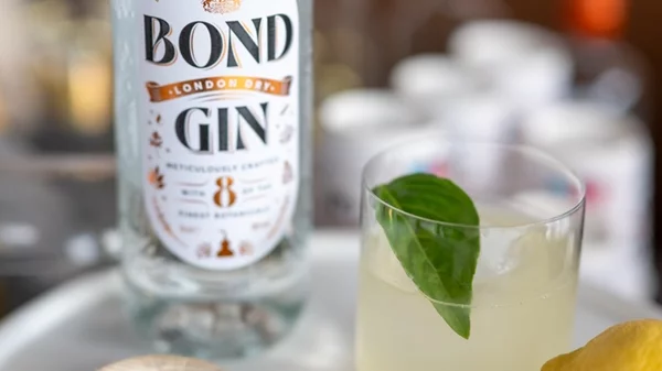Bond: Ένα νέο London Dry Gin που αξίζει την προσοχή