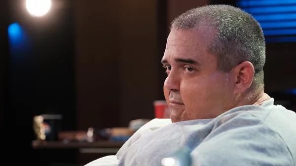 "Η φάλαινα", μία από τις σημαντικότερες παραστάσεις της σεζόν παίζεται στο Νέο Ακάδημο