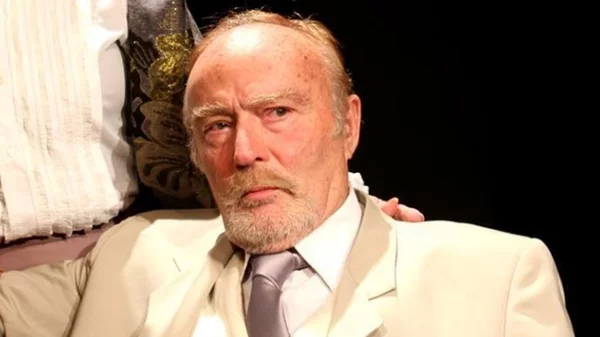 Πέθανε ο ηθοποιός Ντίνος Καρύδης στα 85 του χρόνια